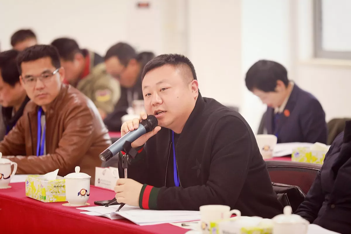 谭轼.jpg